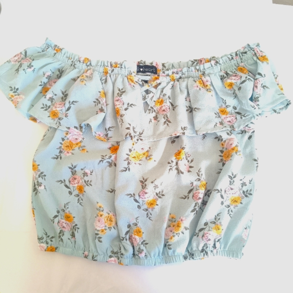 Crop Top Off The She Shoulder Floral Top Sz. Medium